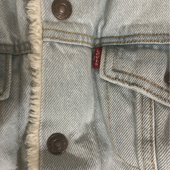 Levi’s Sherpa denim trucker jacket, sz s, nwt, light wash - Picture 8 of 8